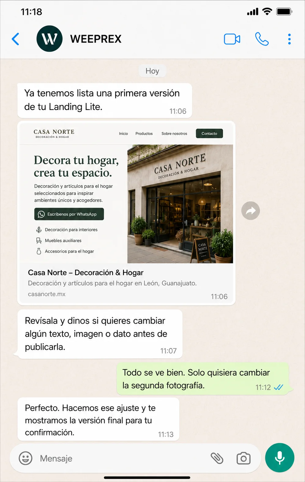 Conversación de WhatsApp donde Weeprex presenta una primera versión de Landing Lite para revisión.